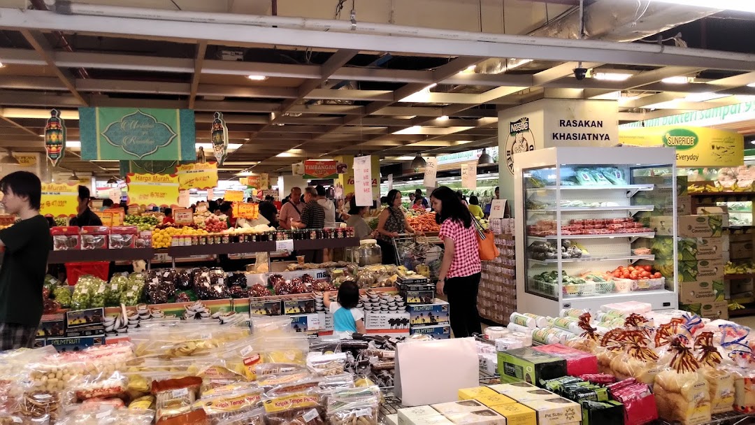 New Rhythm of Shopping: Fun Strolls in Cilacap with Your Favorite Supermarket